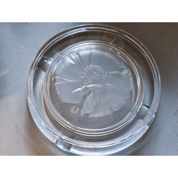 Vintage Emanuel Ungaro Glass Flower Signed Thick Ashtray (U1000) - Picture 4 of 7